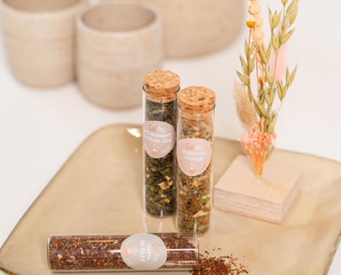 Thee als cadeau voor zwangerschapsverlof met speciale mama en baby thee